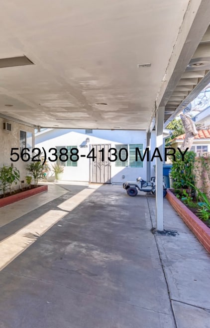 Building Photo - 15332 Castana Ave