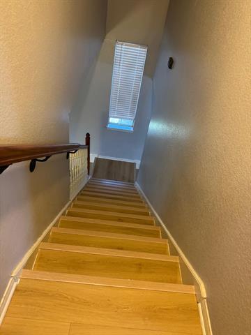 Building Photo - 632 Mockingbird Ln