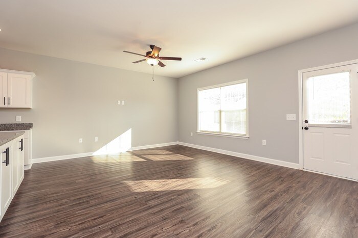 Building Photo - 1267 Bluebird Rd