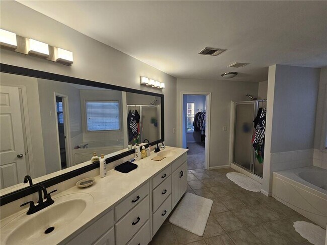 Building Photo - 480 Glenns Farm Way