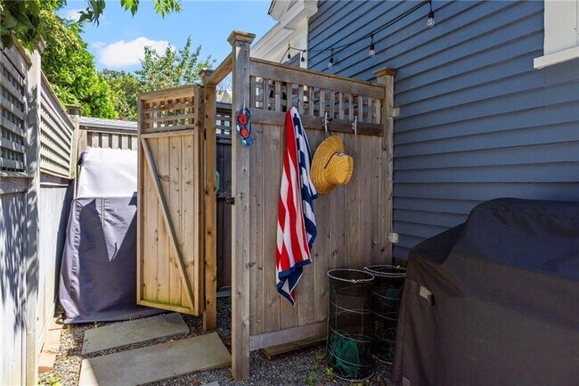 Building Photo - 36 Second St