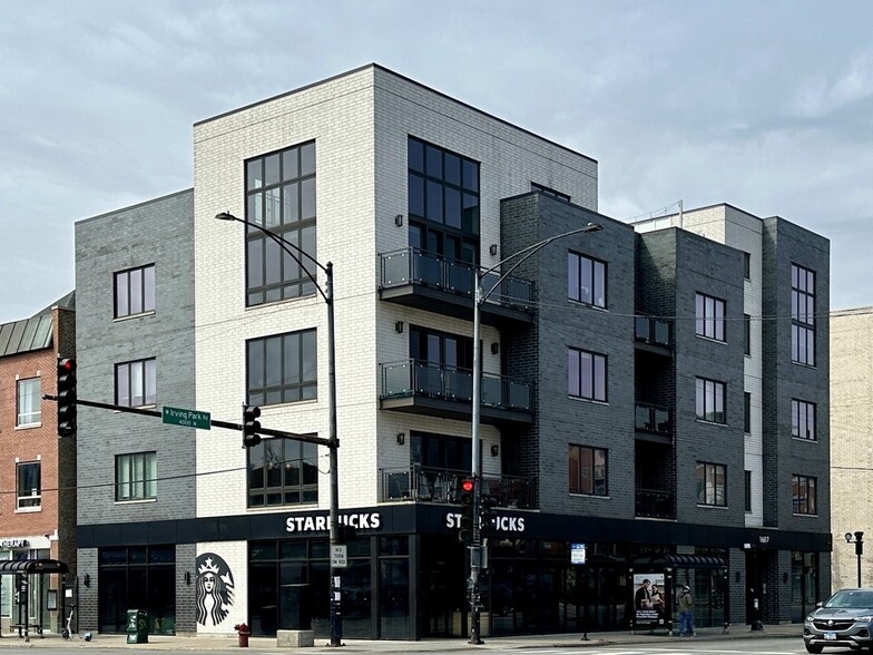 Primary Photo - 1607 W Irving Park Rd