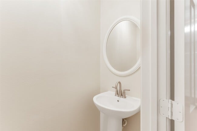 Building Photo - 3931 Shadow Trace Cir