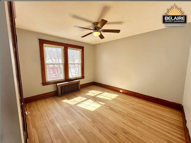 Building Photo - 107 2nd St