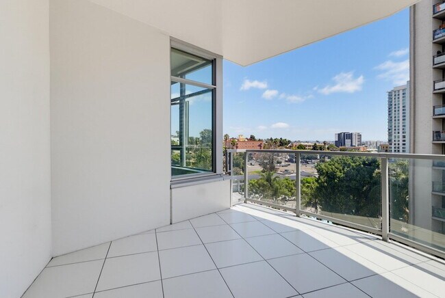 Building Photo - Skyline Views & Sophisticated Corner Living at Aria in Cortez Hill