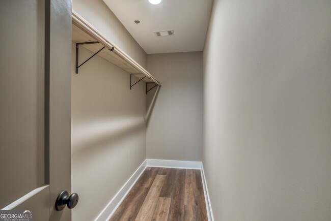 Building Photo - 224 Alcovy St