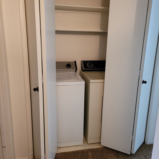 Building Photo - !!REDUCED RENT!!! Condo, 2 Bedroom, Southside