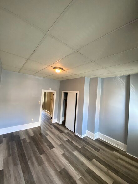 1st Bedroom - 2552 E Clearfield St