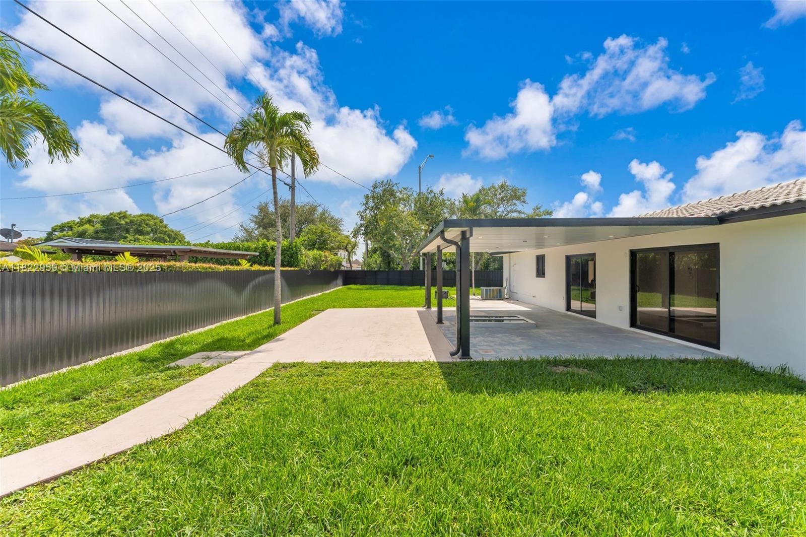 Building Photo - 9140 SW 45th Ter