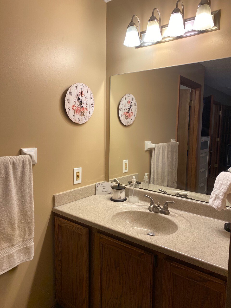 Large vanity with storage - 2160 Ridge Dr