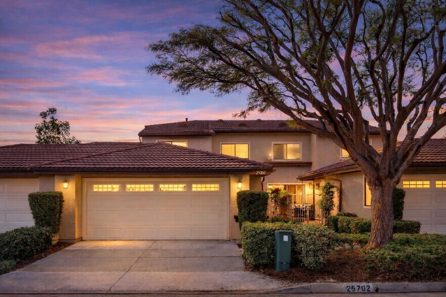 Building Photo - 25702 Seaside Dr