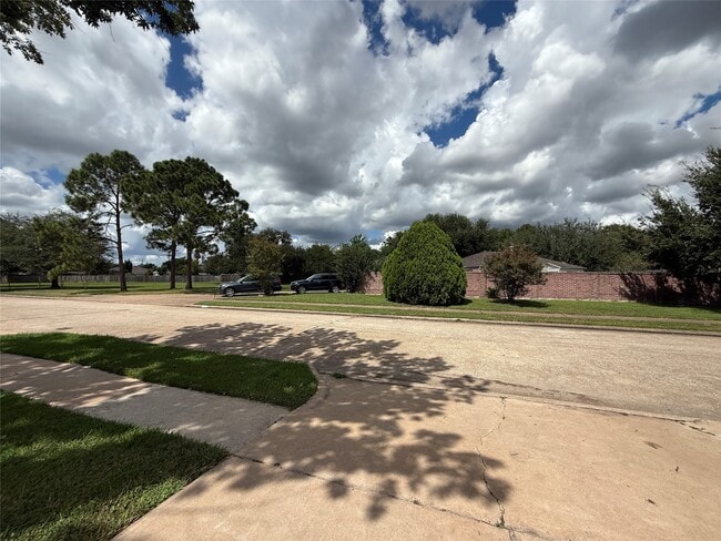 Building Photo - 16103 Camino Del Sol Dr
