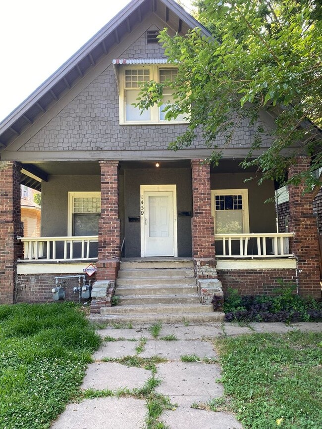 Building Photo - 1430 SW Polk St