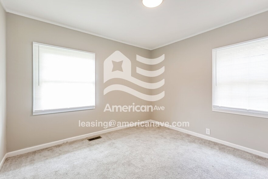 Building Photo - 36 Shady Ln