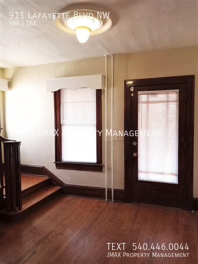 Building Photo - 911 Lafayette Blvd NW