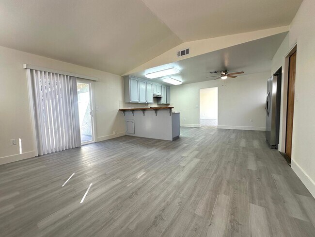 Building Photo - Beautiful home located in Manteca