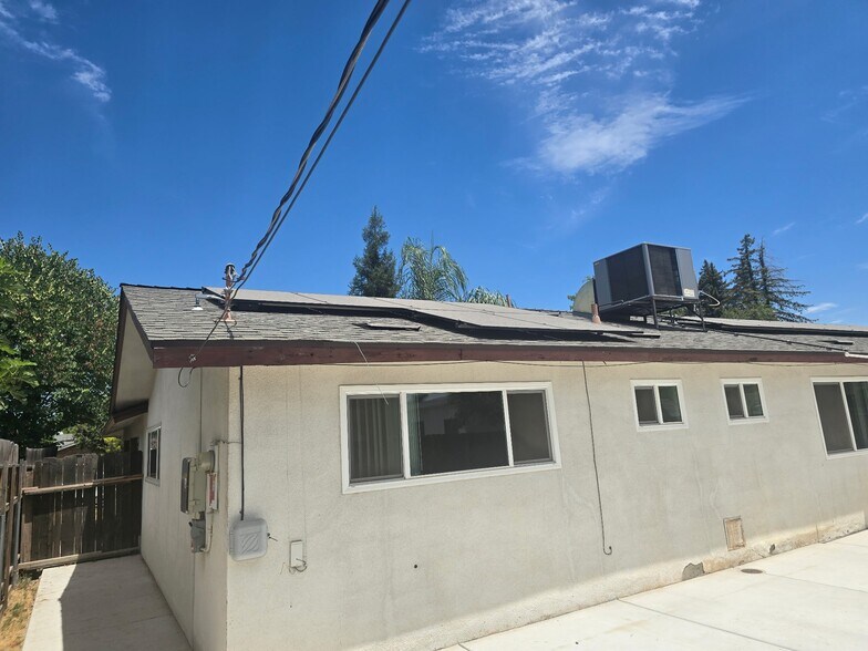 Building Photo - 1005 W Cambridge Ave