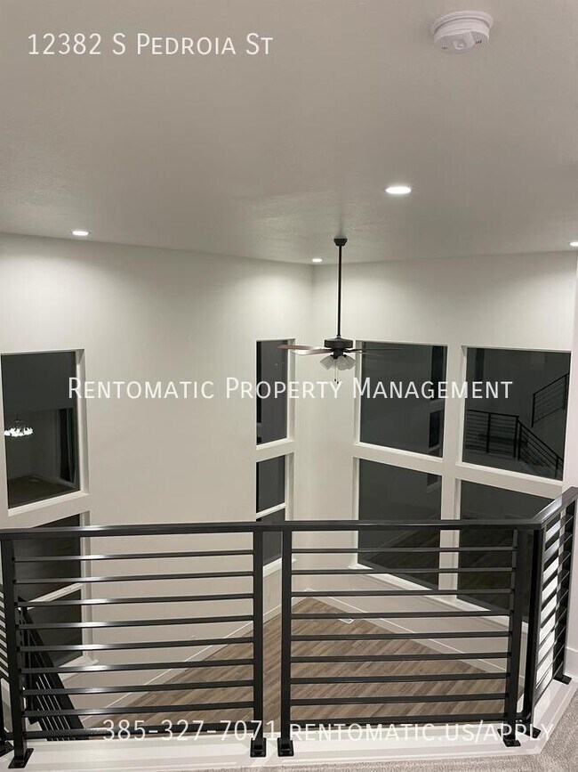 Building Photo - 12382 Pedroia St