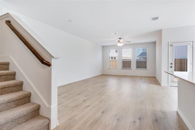 Building Photo - 405 Saddle Ln