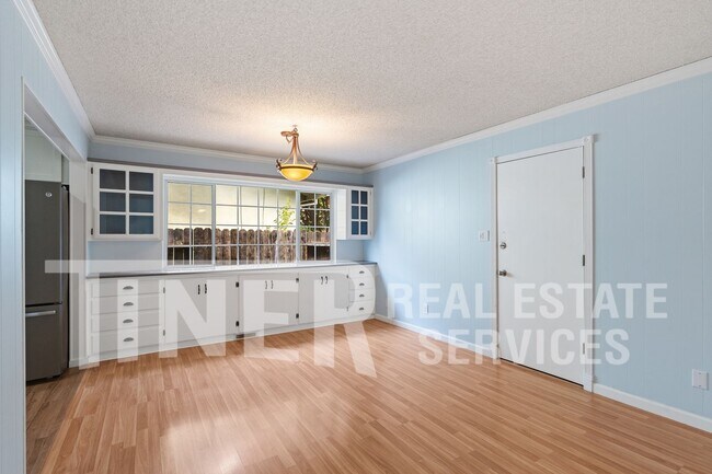 Building Photo - 2940 Belmar St