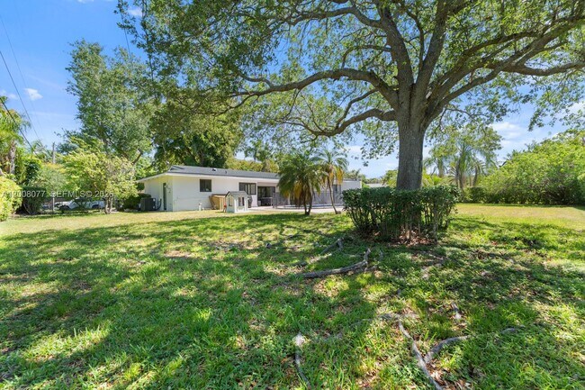 Building Photo - 8620 SW 159th St