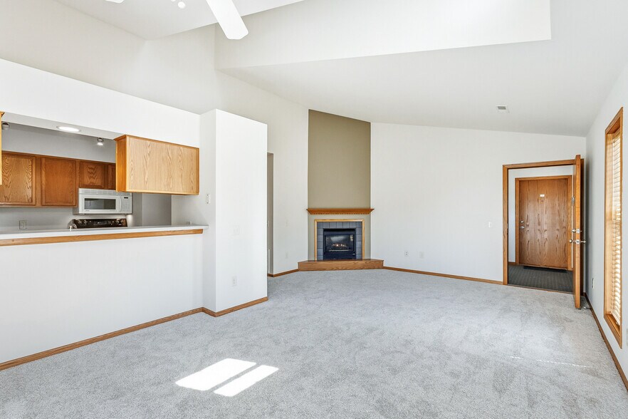 Building Photo - 3509 Maple Grove Dr