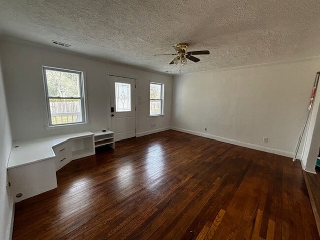 Building Photo - Maple Hall