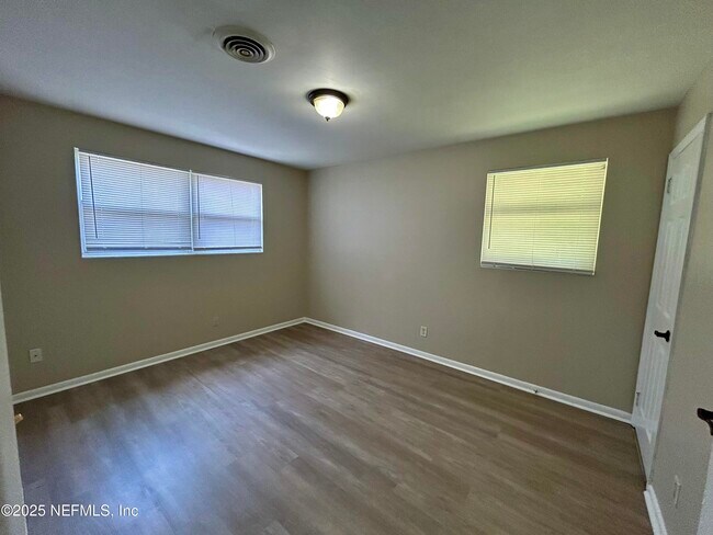 Building Photo - 6863 Cinderella Rd