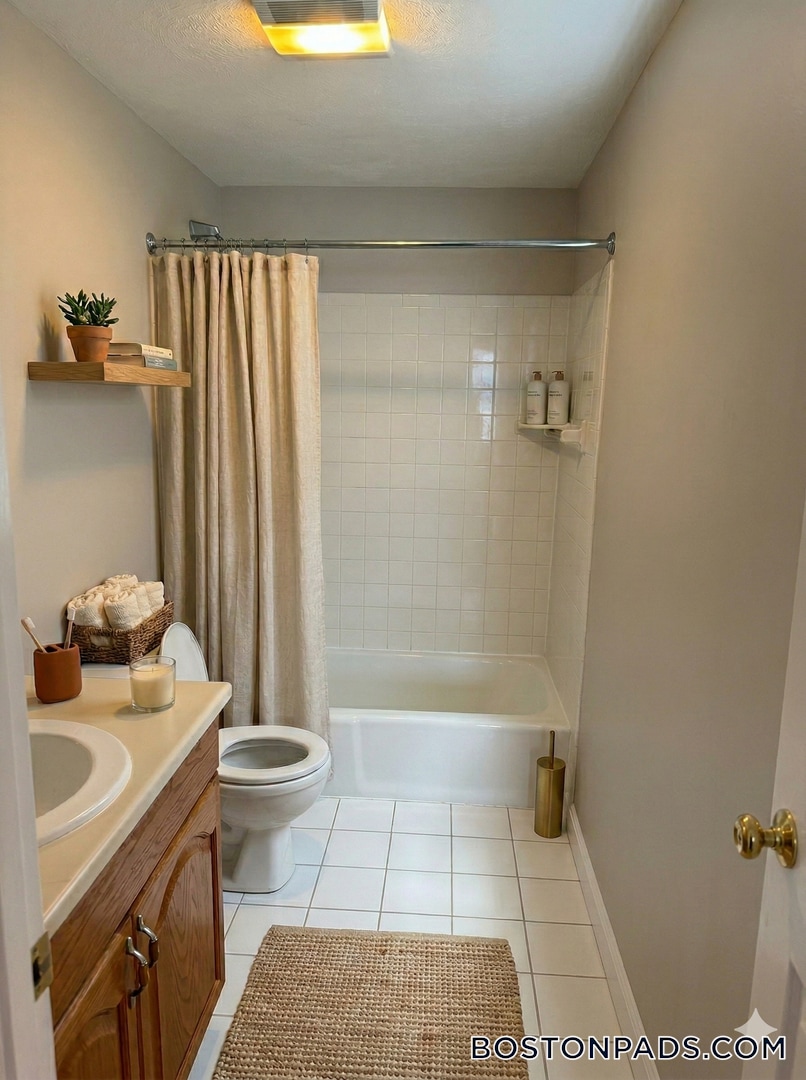 Building Photo - 13 Kenmar Dr