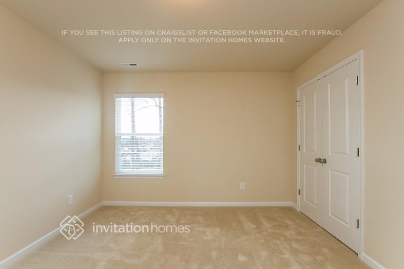 Building Photo - 141 Kingston Drive