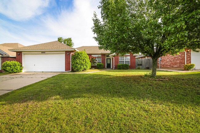 Building Photo - 6000 SE 86th St