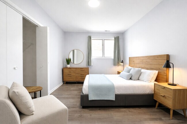 Building Photo - 2413 W Taylor St