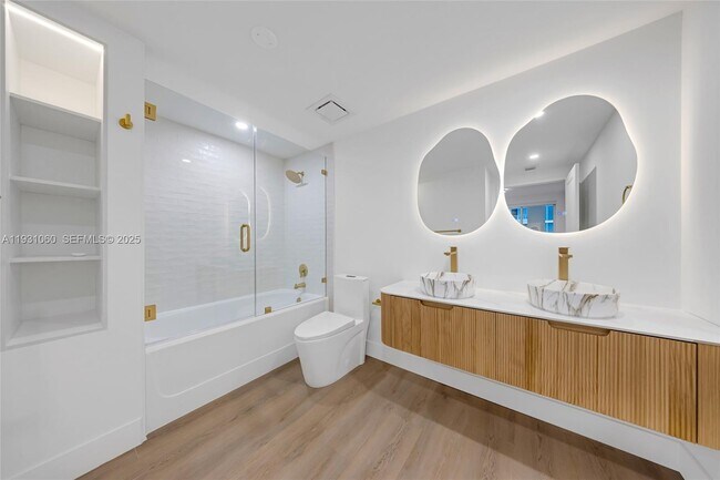 Building Photo - 170 SE 14th St