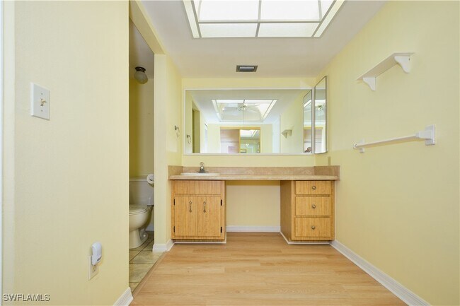 Building Photo - 12481 McGregor Blvd
