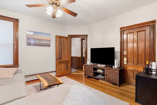 Building Photo - 26 Cordis St