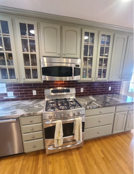 Building Photo - 1447 Laguna Ave