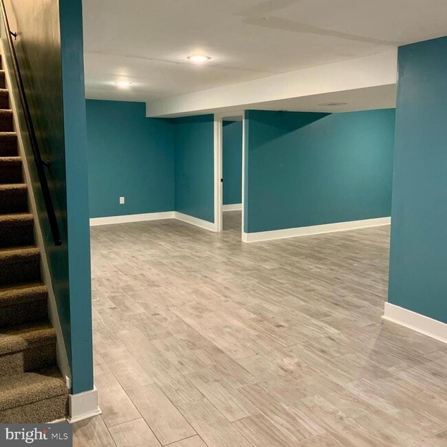 Building Photo - 416 Huntington Dr