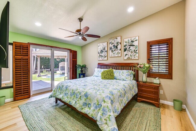 Building Photo - 1519 Via Hacienda