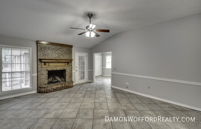 Building Photo - 502 Pelahatchie Shore Dr