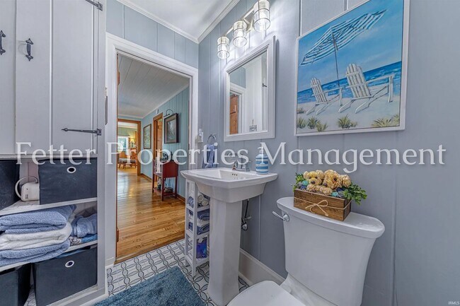 Building Photo - Beautiful 3 Bedroom Home with View of the ...