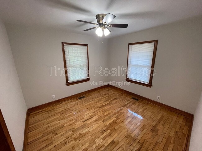 Building Photo - 1809 Bedford Rd