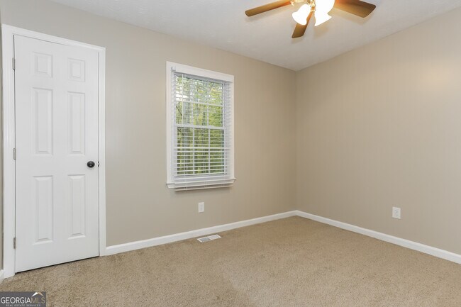 Building Photo - 265 Arbor Way