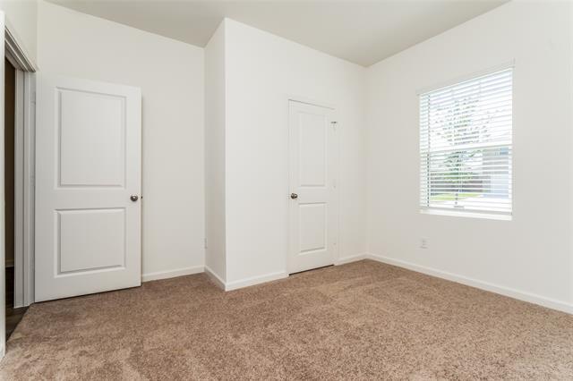 Building Photo - 436 Canoe Way