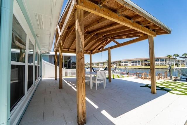 Building Photo - 4825 Floramar Terrace