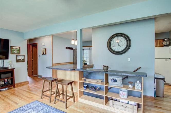 Building Photo - 2944 Uranus Ave