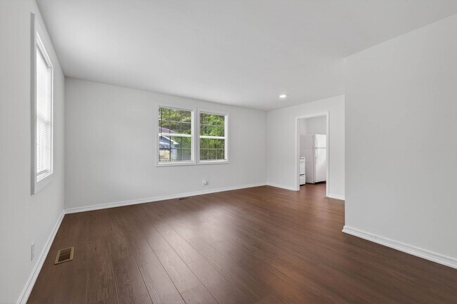 Building Photo - 1316 Sunnyview Dr