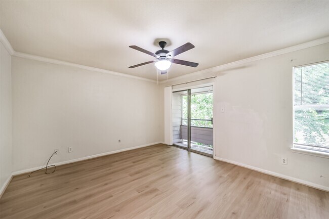 Building Photo - 5917 Fairdale Ln