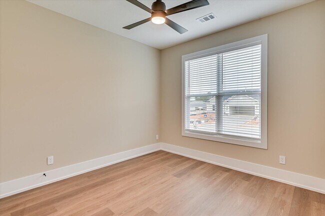 Building Photo - 3094 Banter Dr