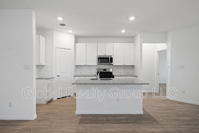 Building Photo - 9105 Navarro Vis