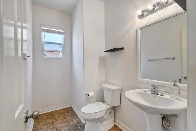 Building Photo - 5478 Alexandrine Ct